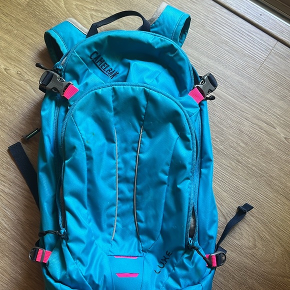 Camelbak LUXE 3L Hydration Backpack - Picture 4 of 8